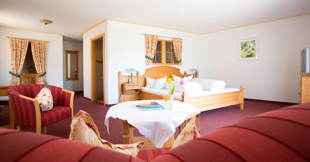 Hotel Kaeppelehof Lauterbach  Room photo